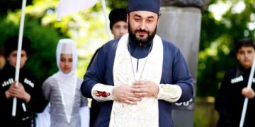 „ქართველ ჟურნალისტზე მოხტუნავეს და ანწუხელიძეზე მოხტუნავეს სისასტიკეს შორის რა განსხვავებაა“- მამა ლევანი