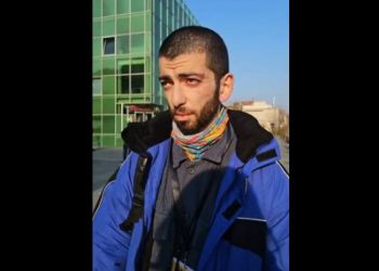 “დამარტყა სახეზე, მერე წაქცეულს წიხლებს მირტყამდნენ” – “პუბლიკის” ჟურნალისტი, რომელსაც ექიმის დახმარება სჭირდება, პოლიციის განყოფილებაში გადაიყვანეს