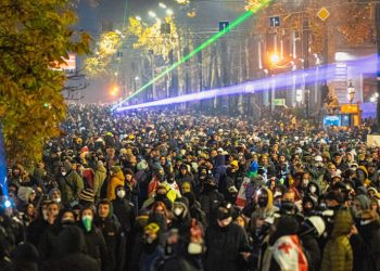 რუსთაველის გამზირი გადაჭედილია