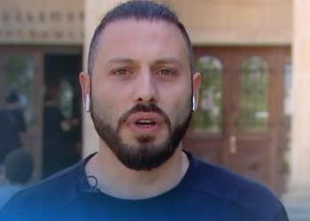 მირტყამდნენ თავში, ერთ-ერთი მახრჩობდა – საბა სხვიტარიძე დაკავების დეტალებს სასამართლოში იხსენებს