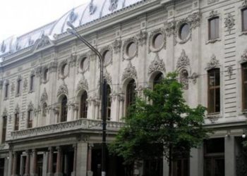 “თეატრალურის” უცნაური განცხადება – “მხარს ვუჭერთ” დაპატიმრებული მსახიობებისთვის შეღავათებს