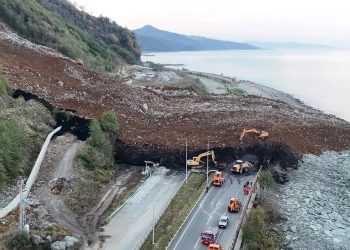 თურქეთის სანაპიროზე საქართველოსთან დამაკავშირებელ გზაზე კლდე ჩამოიშალა