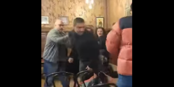 “ქეთი დუმბაძე, შენი კრიმინალი შვილი ვერ გიშველის, შე საცოდავო არსება!” – ცემა მწერალთა სახლში