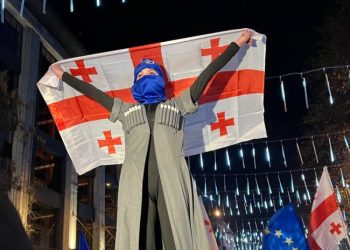 “ხორუმით ევროპისკენ” – მოცეკვავეების მსვლელობა რუსთაველის გამზირისკენ