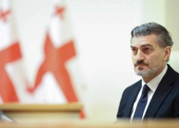 მიხეილ ყაველაშვილმა აჭარის მთვარობის შემადგენლობა დასამტკიცებლად წარადგინა