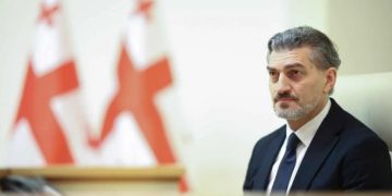 მიხეილ ყაველაშვილმა აჭარის მთვარობის შემადგენლობა დასამტკიცებლად წარადგინა