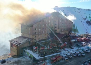 თურქეთის სასტუმროში გაჩენილი ხანძრის საქმეზე უკვე 15 ადამიანია დაკავებული