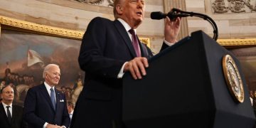 პირველ რიგში, გამოვაცხადებ საგანგებო მდგომარეობას ჩვენს სამხრეთ საზღვარზე, ყველა უკანონო შემოსვლა დაუყოვნებლივ შეჩერდება – ტრამპი