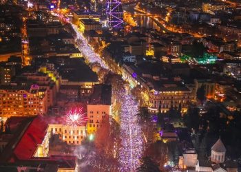 ,,2 იანვარი, 19:00 საათზე, თბილისი, რუსთაველის გამზირი, ბედობა რუსთაველზე! დავიბედოთ ერთმანეთი!“