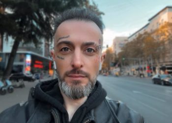 “რამდენჯერმე ღამით გაიყვანეს საკნიდან… პირდაპირ უთხრეს, არ დაგარეკინებთო” – ნიკა კაციას ძმა