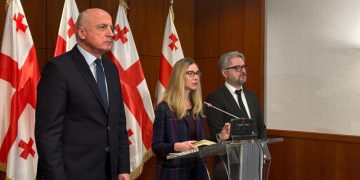 ოპოზიციის საგანგებო ბრიფინგი