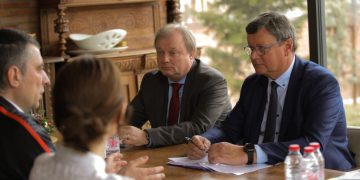 PACE-ს დელეგაცია გლდანის ციხეში, ანდრო ჭიჭინაძესა და ზვიად ცეცხლაძეს ხვდება