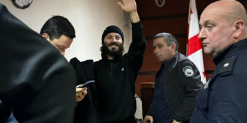 შეთხზული ბრალდება, ყალბი ჩვენებები – რა შეუთავსებელი დეტალები იპოვა TI–მ საბა სხვიტარიძის საქმეში?