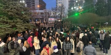 „ცეცხლი ოლიგარქიას” – მოსამართლის გადაწყვეტილებას, საქალაქოს ეზოში ხმაური მოჰყვა