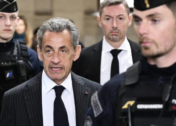 საფრანგეთის სასამართლოს გადაწყვეტილებით, ნიკოლა სარკოზის ელექტრონული ზედამხედველობის სამაჯურის ტარება დაეკისრა