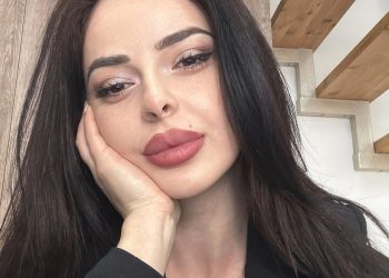 ,,ამის წერისას, სიბრაზისგან ხელები მიკანკალებს…“