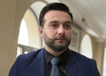 დადგენილია პოლიციელების ვინაობა, ვინც იმ ავტომობილში იმყოფებოდა, სადაც სხვიტარიძის მიმართ გაუპატიურების მუქარა განხორციელდა – ადვოკატი