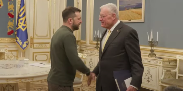 “ერის მებრძოლი, მამაცი ლიდერი, ჭკვიანი გუნდით” – აშშ-ის სპეციალური წარმომადგენელი კიევიდან