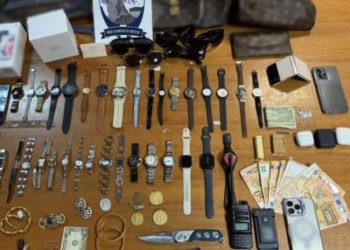 “ქართველი დამხმარე მოპარული ROLEX-ით” – რას წერს ბერძნული მედია ქალზე, რომელიც მეორედ დააკავეს