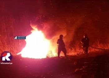 რუსთავში დაიწვა ავტომობილი, რომელშიც 4 ახალგაზრდა იმყოფებოდა – მათ ავტომობილიდან გამოსვლა დროულად მოახერხეს (ვიდეო)