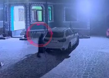 გარდაბანში ბიზნესმენს საკუთარ ეზოში მანქანა დაუწვეს