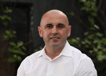 “ამ დროს, “ღიპიანი”, ძუნძგლიანი მოპოლიციო კაცი რომ ვცემო, – დამნაშავე ვიქნები?!” – ხაბეიშვილი