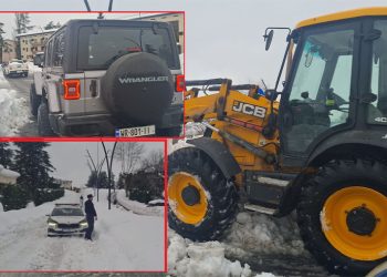 ოზურგეთში მძიმე ტექნიკა მერიის წინ გამორთულ მდგომარეობაში – ფოტო