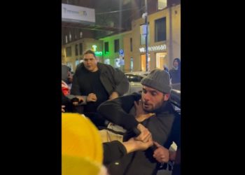 “5 წუთის წინ, კინო “ამირანის” წინ, თავს დაგვესხნენ მაჩეტეთი და ბიტით” – სანდრო ცხადაძე