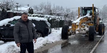 წალენჯიხაში გამთენიიდან ინტენსიურად თოვს