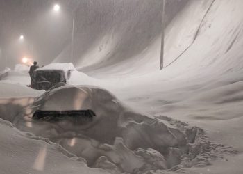 (ვიდეო) – რიკოთზე ზვავი ჩამოწვა – რამდენიმე მანქანა ზვავის ქვეშ მოყვა