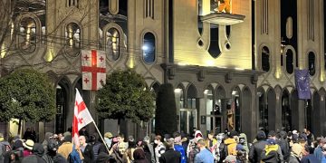 პროტესტის 107-ე დღე – რუსთაველის გამზირი გადაიკეტა