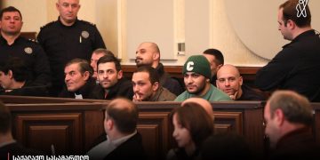 მოსამართლე ამტკიცებს, რომ 13 ტომიანი საქმის გაცნობა ერთ დღეში მოასწრო