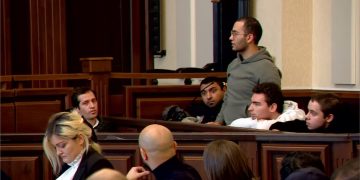,, თქვენ გავიწყდებათ, რომ არცერთი ადამიანი არ ვართ ნასამართლევი და არსებობს უდანაშაულობის პრეზუმფცია. სანამ სასამართლო ჩაქუჩს არ დაარტყამს, ჩვენ უდანაშაულოები ვართ” – ზვიად ცეცხლაძე