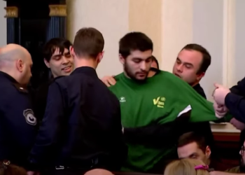 საინტერესოა, მოასწარით თუ არა ანწუხელიძის მკვლელისთვის ბოდიშის მოხდა, როგორც ამას თქვენი ბელადი გავალებდათ – რეზო კიკნაძე მოსამართლეს