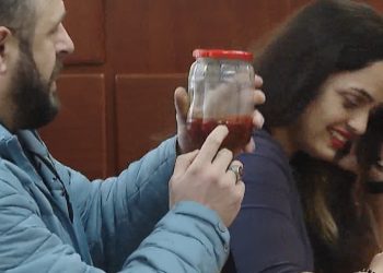 „ზებრაზე გადასვლისთვის” დაჯარიმებულმა მოსამართლეს ბორშჩი მიუტანა