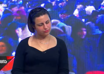 “შშმ პირს უთხრა დეპუტატმა, “აქციებზე სიარულს თავი დაანებე, თორემ მღვდლები ტაძარში არ შეგიშვებენო“ – ესმა გუმბარიძე