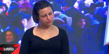 “შშმ პირს უთხრა დეპუტატმა, “აქციებზე სიარულს თავი დაანებე, თორემ მღვდლები ტაძარში არ შეგიშვებენო“ – ესმა გუმბარიძე