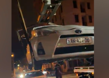 პოლიციის ფორმიანებმა გაიტაცეს პუფები, ბალიშები და ლეიბები – სტუდენტები