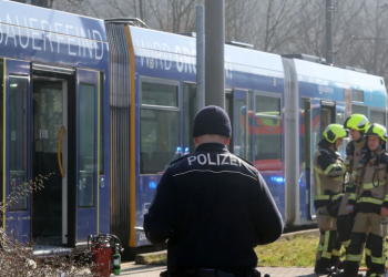 გერმანიაში ეძებენ ქართველს, რომელმაც ცოლს ტრამვაიში ცეცხლი წაუკიდა