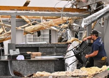 აშშ-ში ძლიერი შტორმისა და ტორნადოების შედეგად, ბოლო მონაცემებით, 34 ადამიანი დაიღუპა, 29 კი დაშავდა