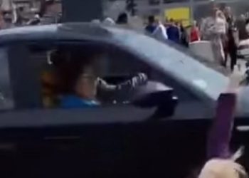 ბელგრადში მიმდინარე ანტისამთავრობო აქციის დროს ხალხში მანქანა შევარდა – არიან დაშავებულები