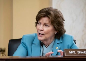 სენატორი ჯინ შაჰინი აცხადებს, რომ პოლიტიკიდან მიდის