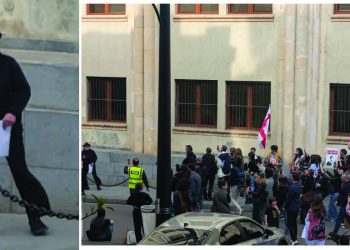 ხაინდრავა გარბის და ახალგაზრდებს შუა თითს უჩვენებს – ვიდეო