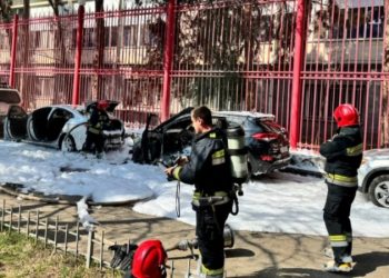 თბილისში, პოლიტკოვსკაიას ქუჩაზე, ავტომობილი დაიწვა