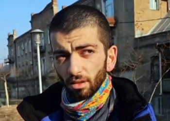 “ეტყობა ხუთი კაცი ერთდროულად არ შემდგარა თქვენს თავზე; ან პოლიციის მანქანის უკან სავარძელზე გათიშულს პირში არ უფურთხებიათ” – მინდია გაბაძე