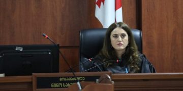 პირი, რომელმაც მზია ამაღლობელს პატიმრობა შეუფარდა, უვადო მოსამართლედ გაამწესეს