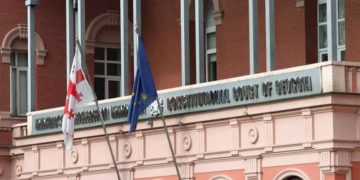 კლანური ტრიუკი – რატომ დატოვა მოსამართლე კიკალიშვილმა საკონსტიტუციო სასამართლო