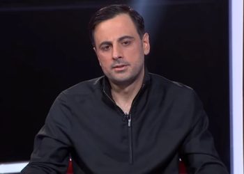 „ვინ ხართ? სად გაიზარდეთ? ასე რამ დაგაბრმავათ“ – რას აქვეყნებს ზურა ხაჩიძე