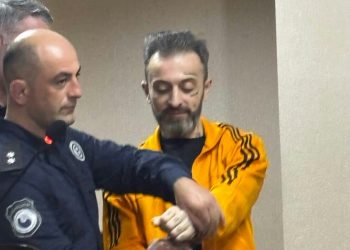 “წყალში მცურავ სოსისის ნაფლეთს და კარტოფილის ნაჭერს როგორ ქვია ხორცის წვნიანი” – ეს მითხრა დღეს ნიკუშამ” – ლაშა კაცია