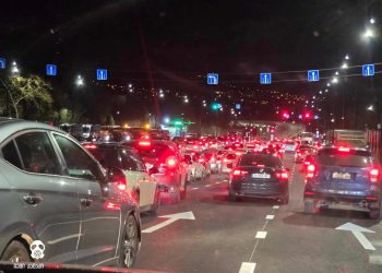 ,,თბილისი – ლაგუნა ვერეს მიმდებარე ტერიტორია 00:30 – შუქნიშნის გამო საცობი “ – ,,ჩემი ქალაქი მკლავს”